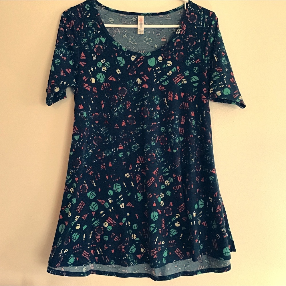 LuLaRoe XS Perfect Tee